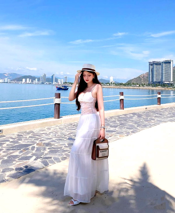 lyhythuedoxinh instagram image archive image