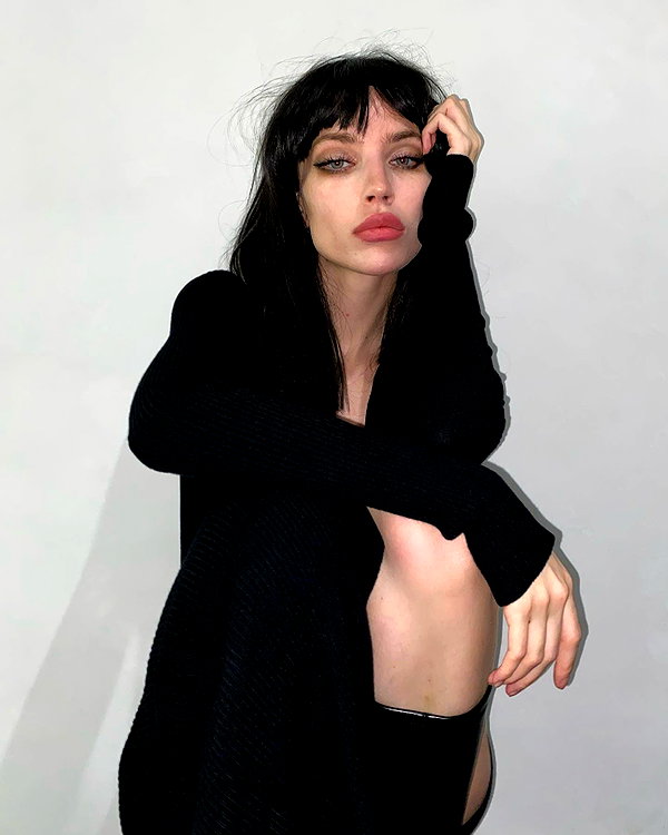 anya4everr instagram image archive image