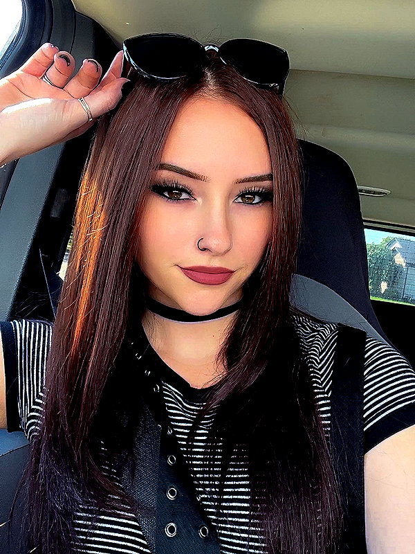 megann_eliizabeth instagram image archive image