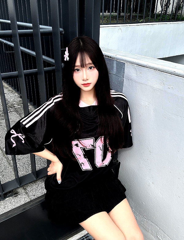 lai_931201 instagram image archive image
