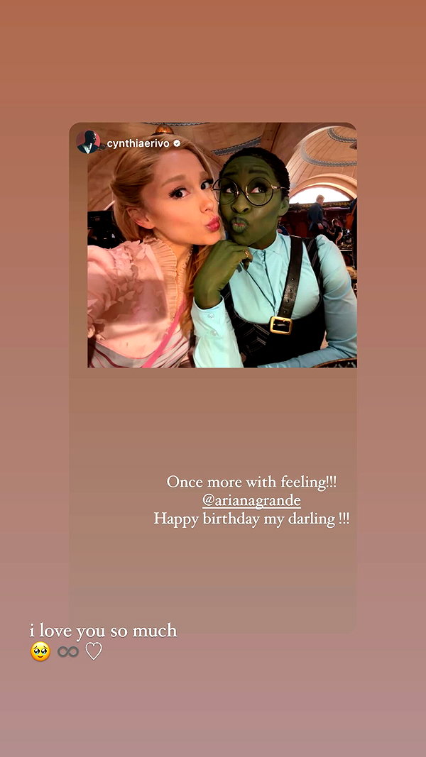 arianagrande instagram image archive image