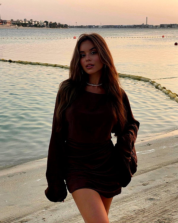 zoeliss instagram image archive image