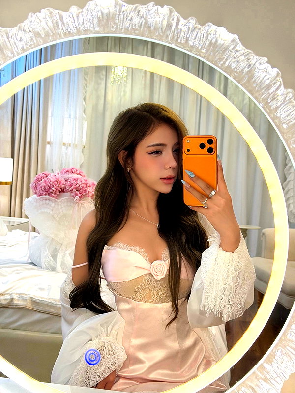 lyhythuedoxinh instagram image archive image