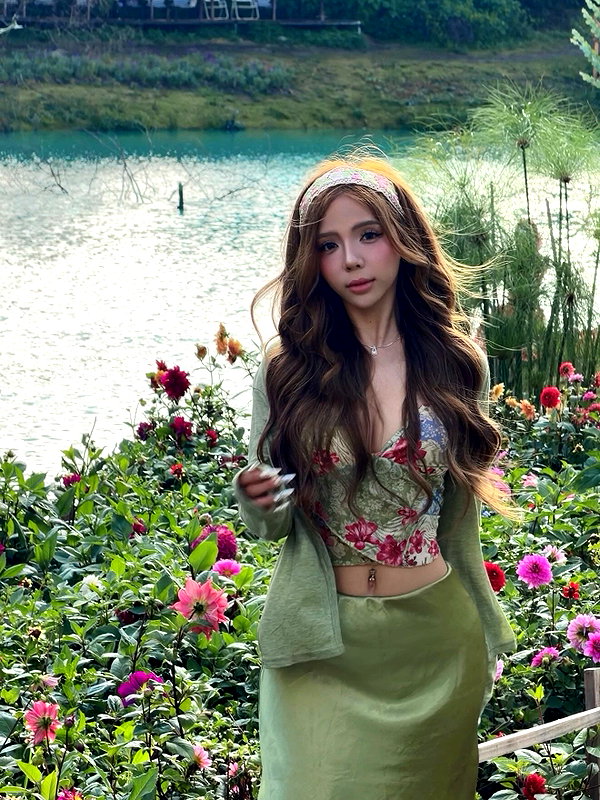 lyhythuedoxinh instagram image archive image