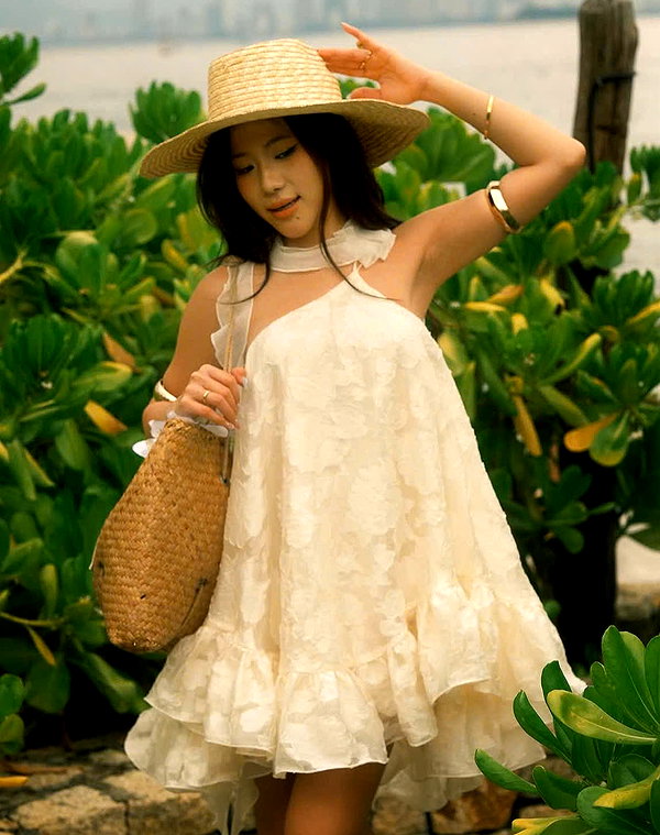 lyhythuedoxinh instagram image archive image