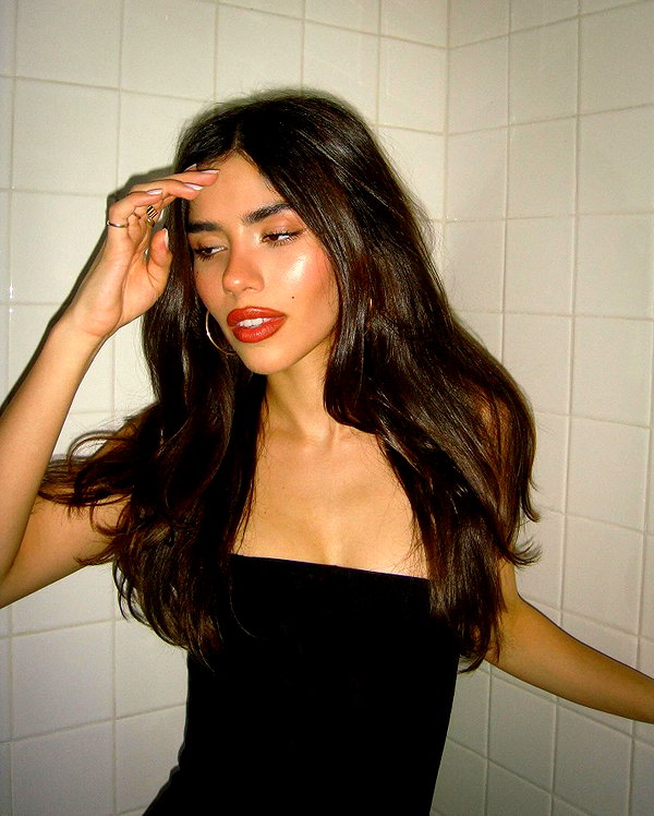 ainaratorneg instagram image archive image