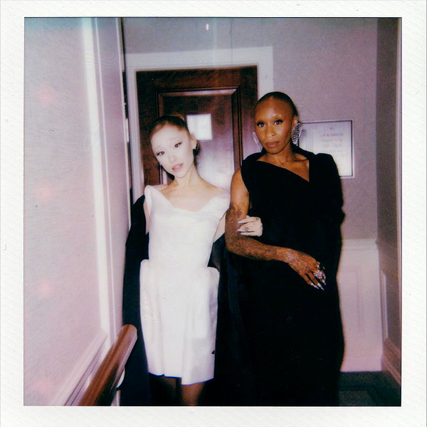 arianagrande instagram image archive image