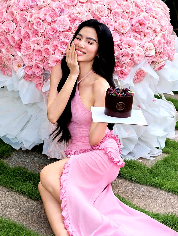 lyhythuedoxinh instagram image archive image