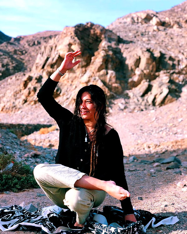 romi_henenson instagram image archive image