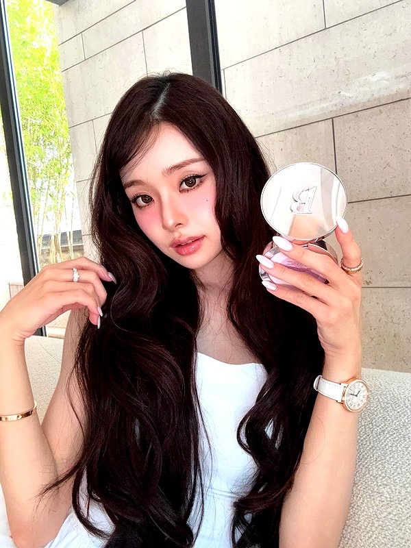 dear.zia instagram image archive image