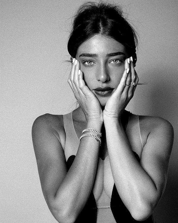 annezivi instagram image archive image