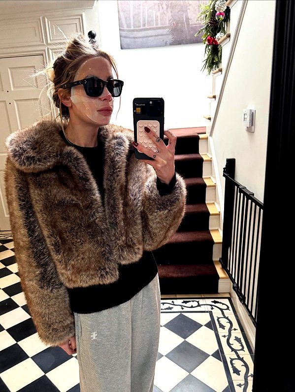 ashleybenson instagram image archive image