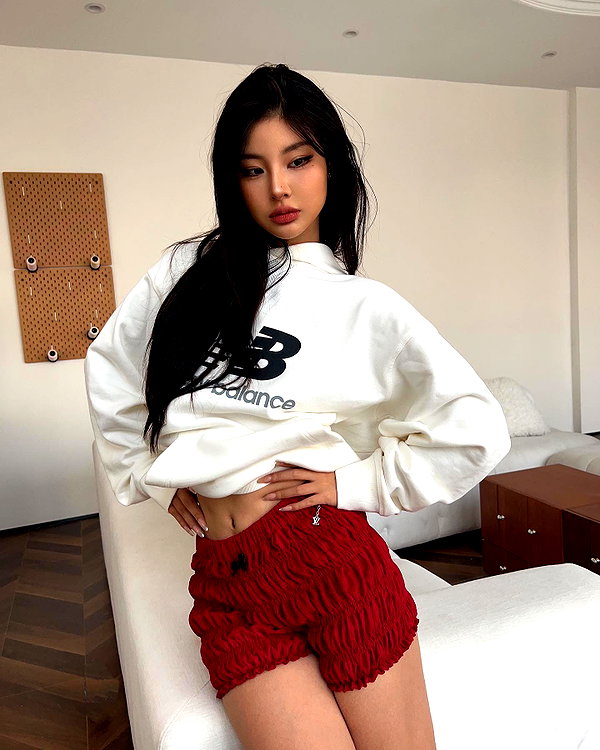 ll.lu1s instagram image archive image