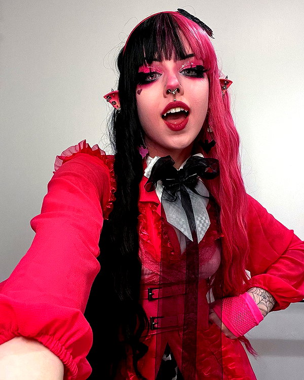 yeahimcaroline instagram image archive image