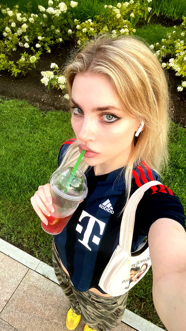 alien.hanna instagram image archive image