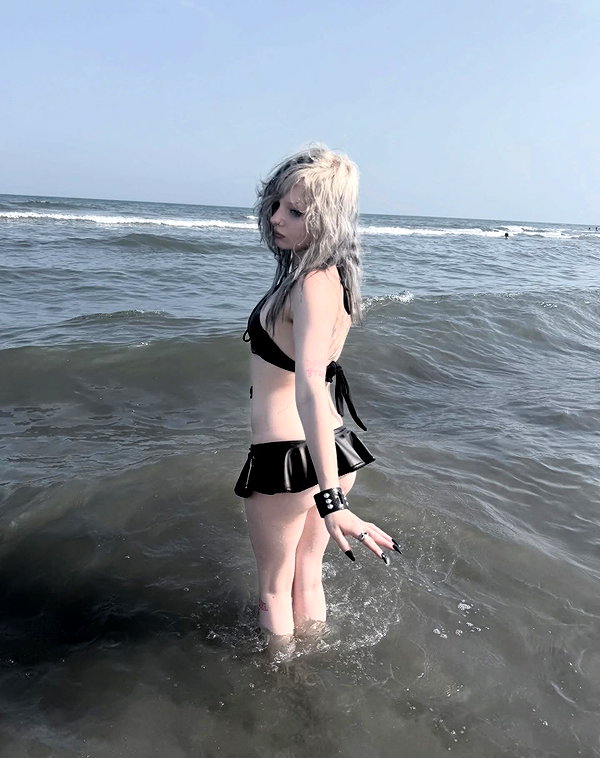ash.onme instagram image archive image