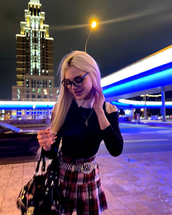 vik4au instagram image archive image