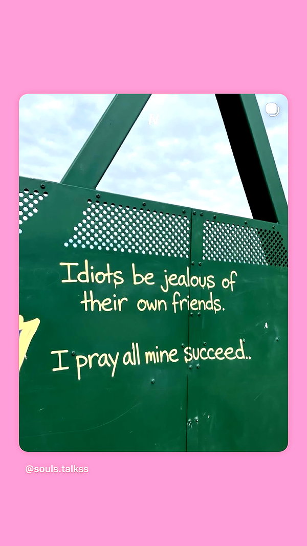 Archived image from @notchicore on Instagram