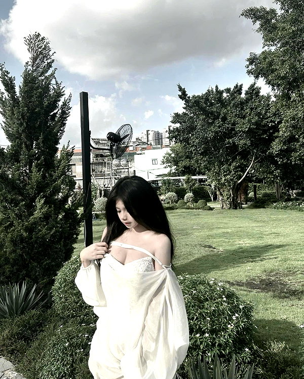 lyhythuedoxinh instagram image archive image