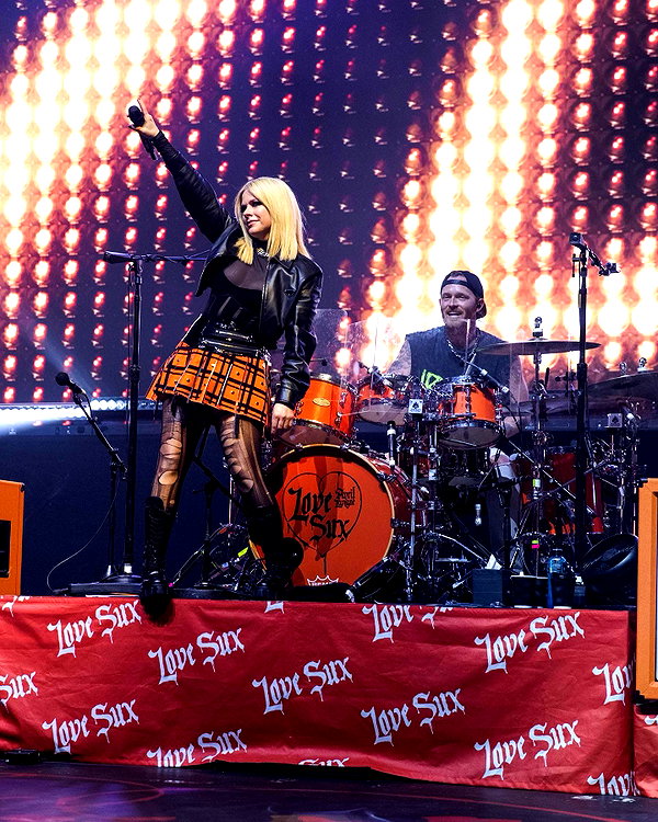 avrillavigne instagram image archive image