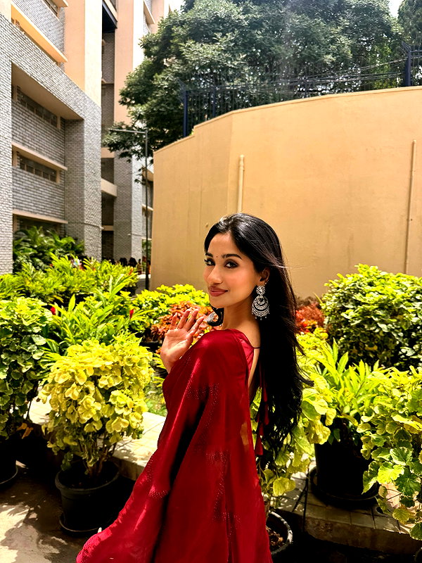 shanayarv instagram image archive image