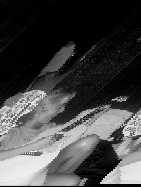 sabrinacarpenter sabrinacarpenter archive image