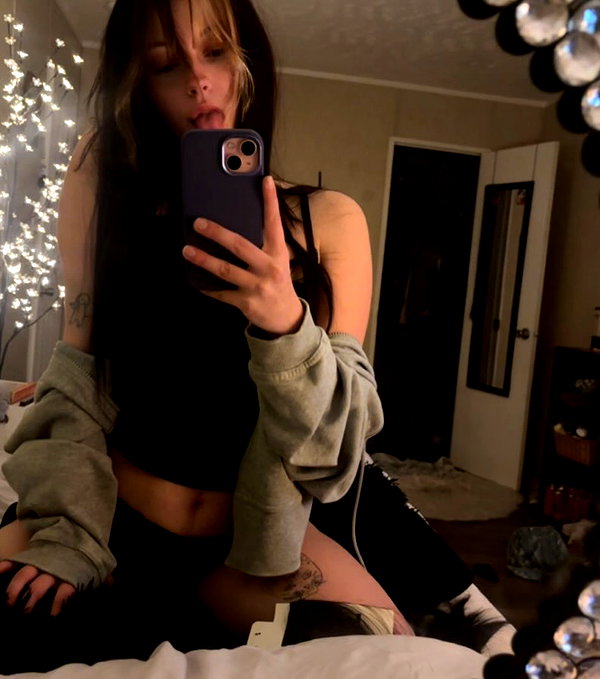 _kinzxy instagram image archive image