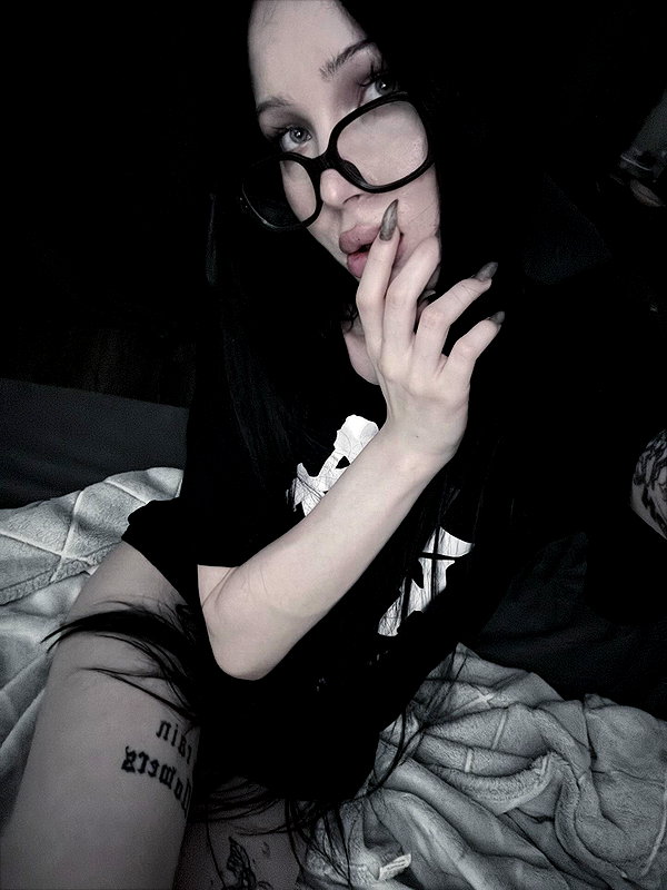 daaarkina instagram image archive image