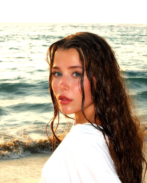 enikeeva_aliya instagram image archive image