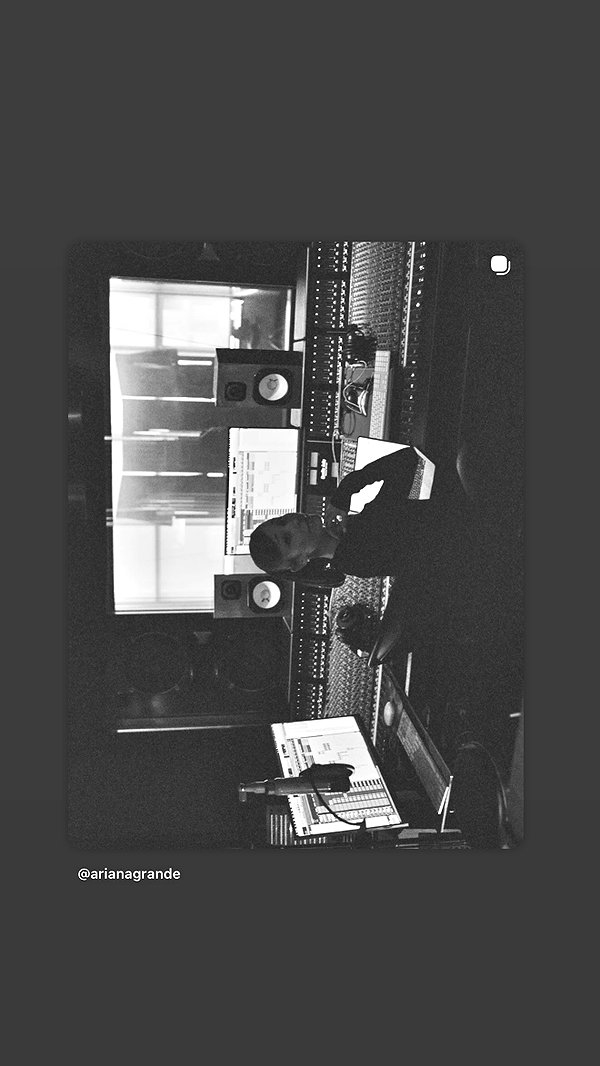arianagrande instagram image archive image