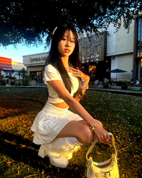 princessamelia_official instagram image archive image