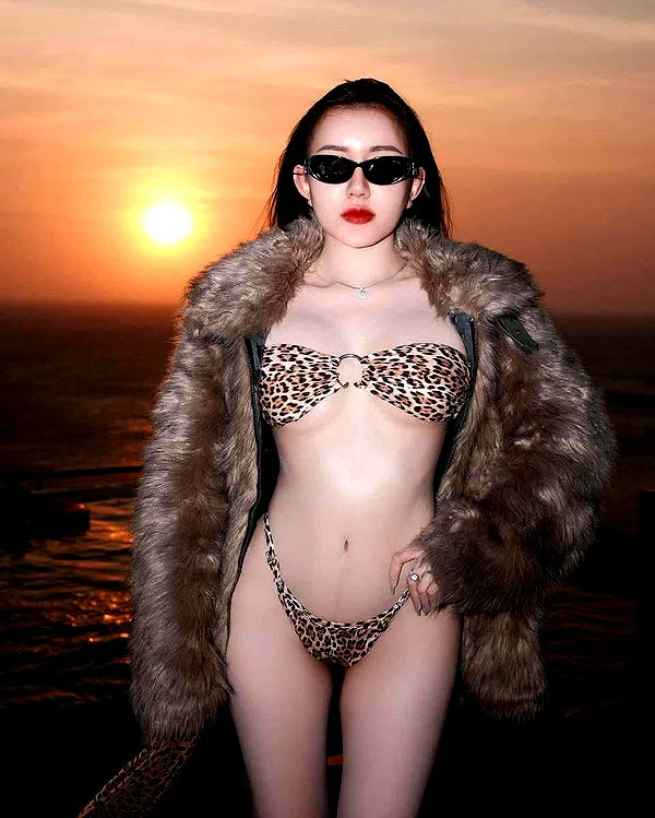 lyhythuedoxinh instagram image archive image
