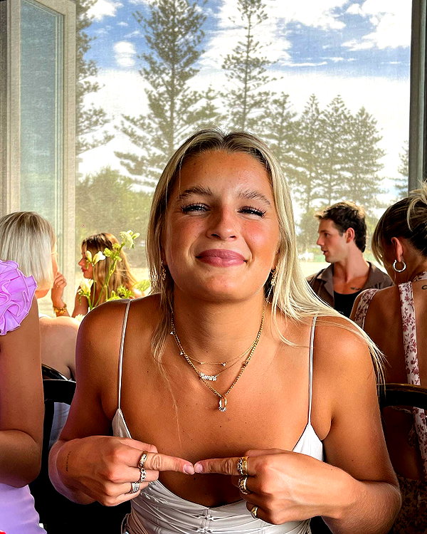 oliviaphillipps instagram image archive image