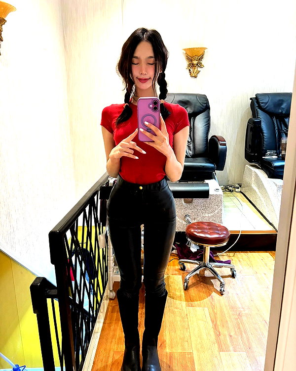 indra0102_ instagram image archive image