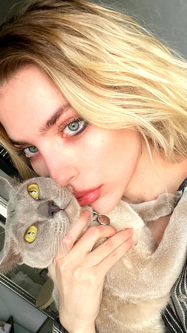 anya4everr instagram image archive image