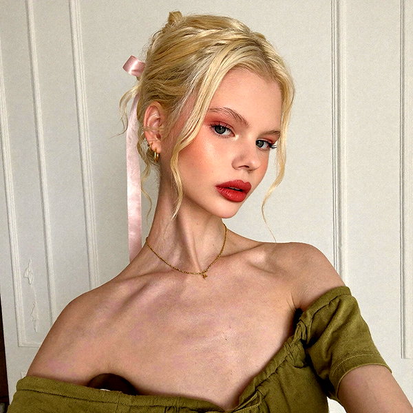 alisen.mari instagram image archive image