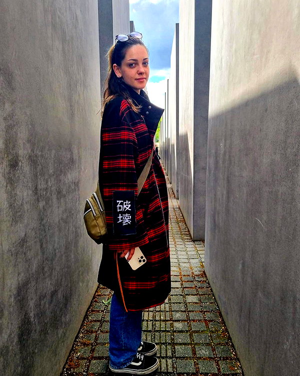 eva_romanovski instagram image archive image