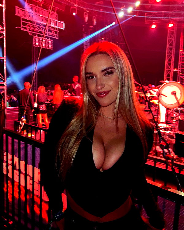 kaylasimmmons instagram image archive image