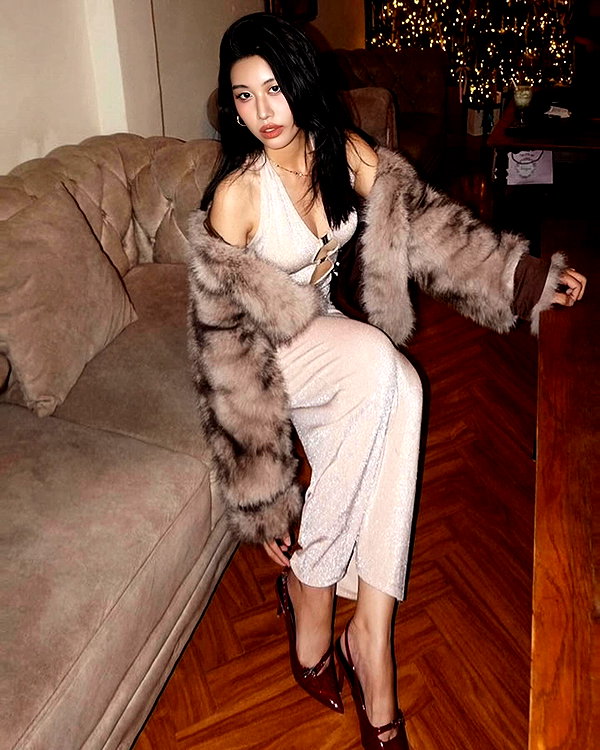 lyhythuedoxinh instagram image archive image