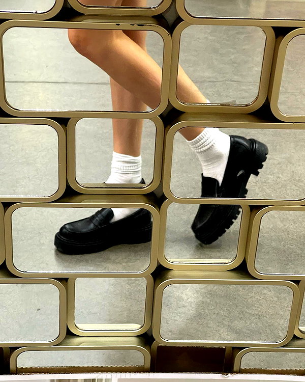 ainaratorneg instagram image archive image