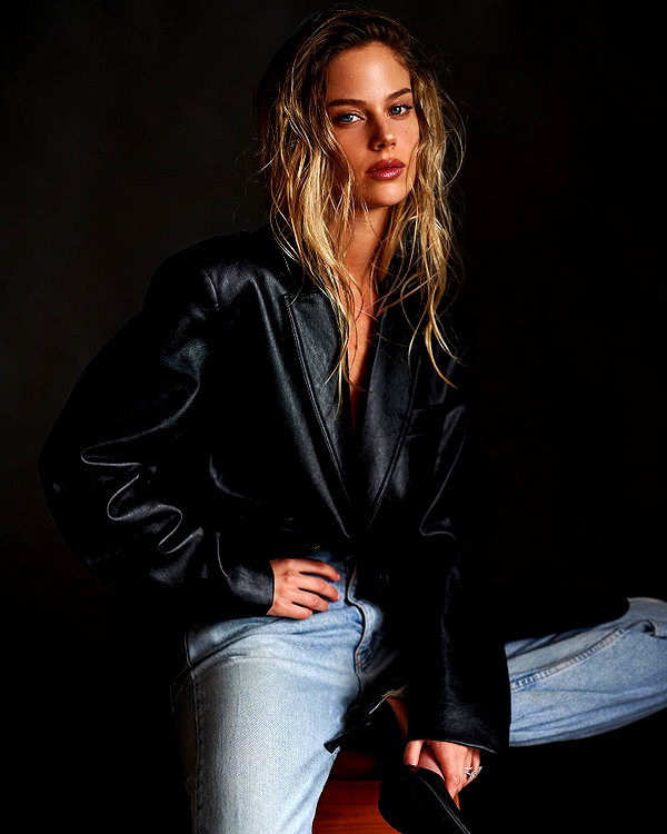 barzomer instagram image archive image