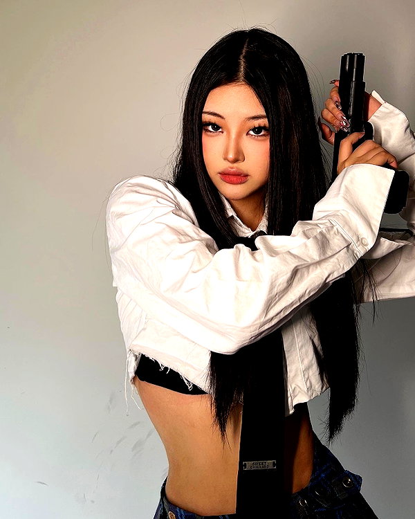 ll.lu1s instagram image archive image