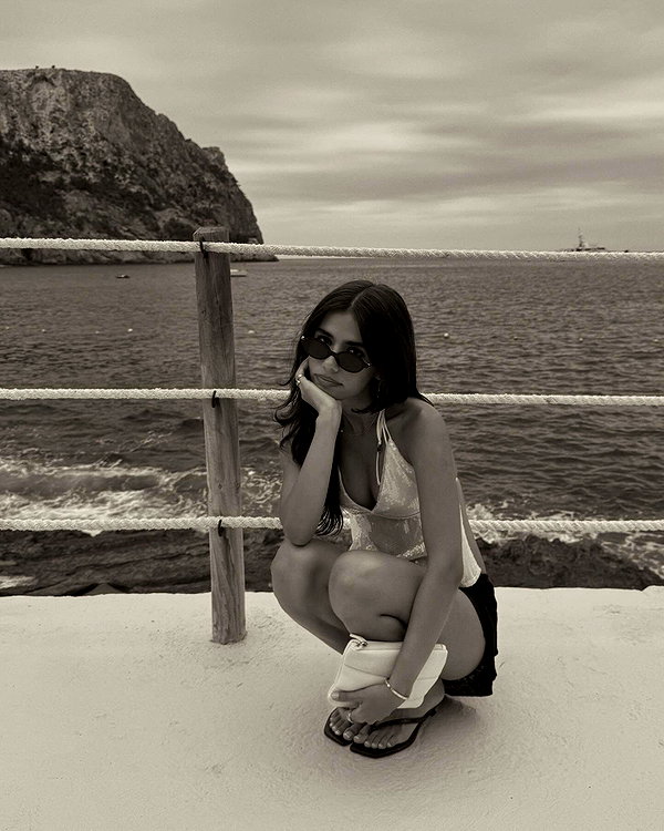 ainaratorneg instagram image archive image