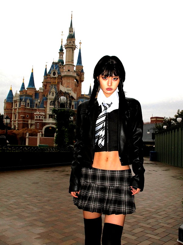 ll.lu1s instagram image archive image
