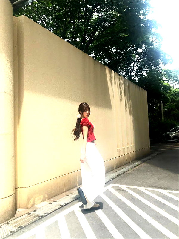 hhh.e_c.v instagram image archive image