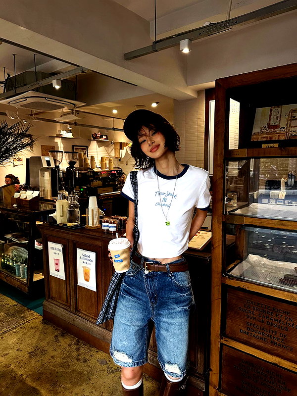 ll.lu1s instagram image archive image