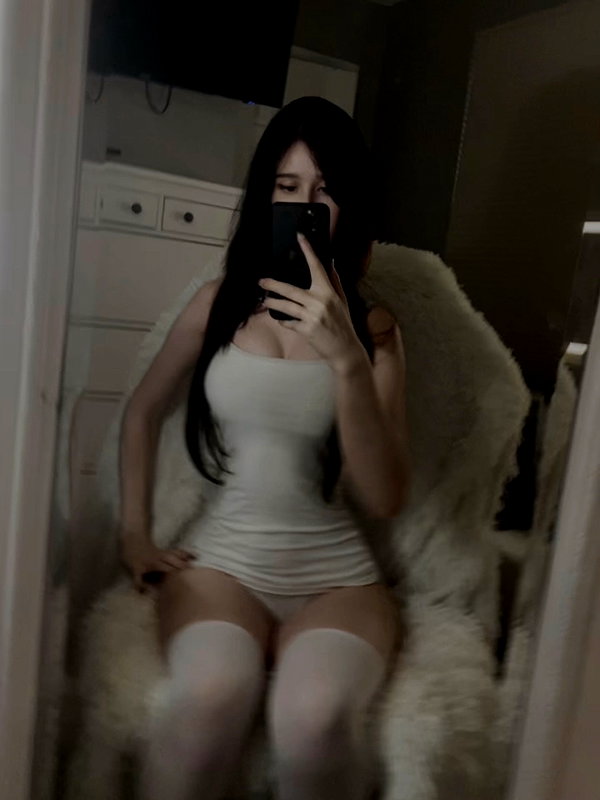 emeurie instagram image archive image