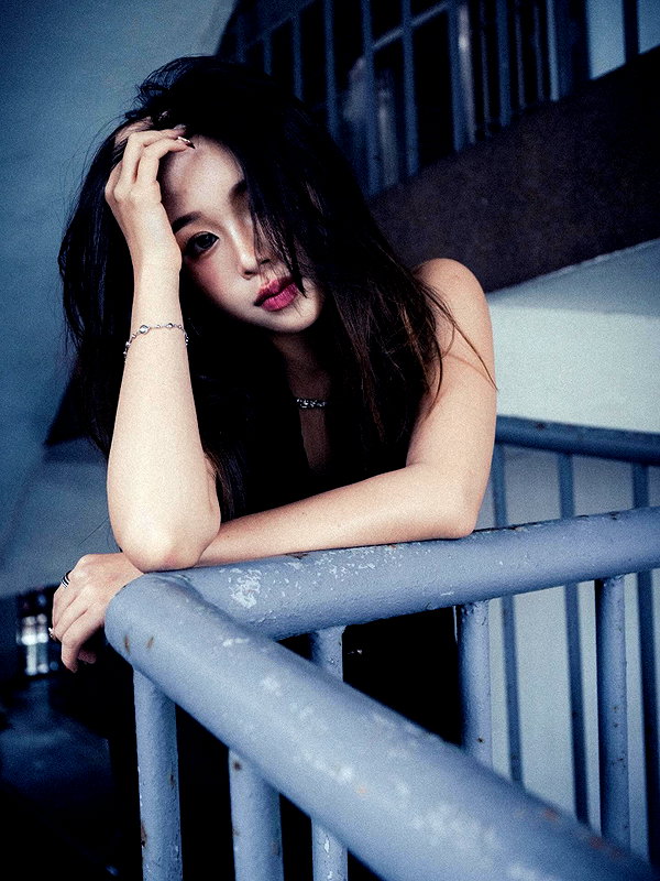 e.shao_417 instagram image archive image