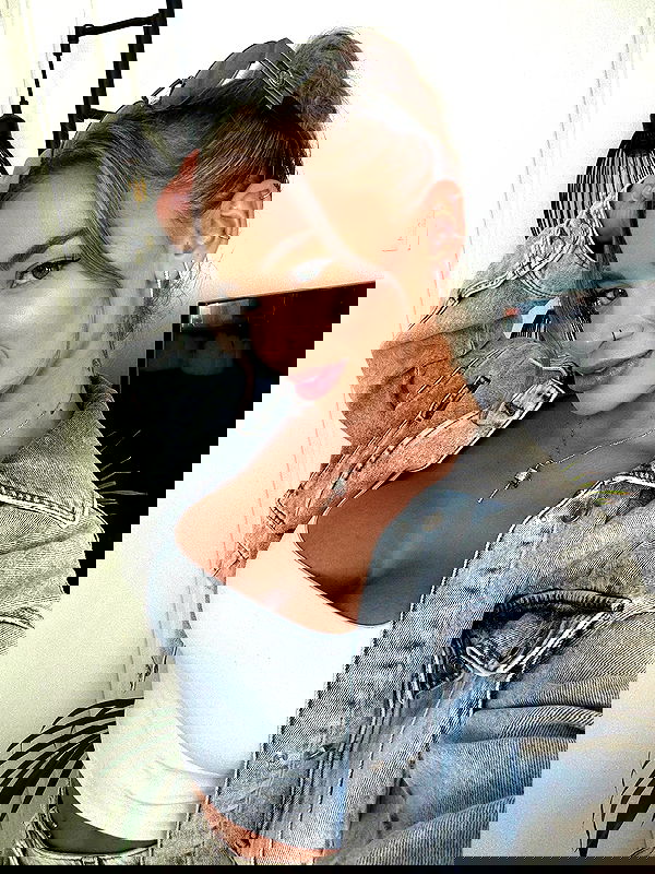 itshayleydavies itshayleydavies archive image