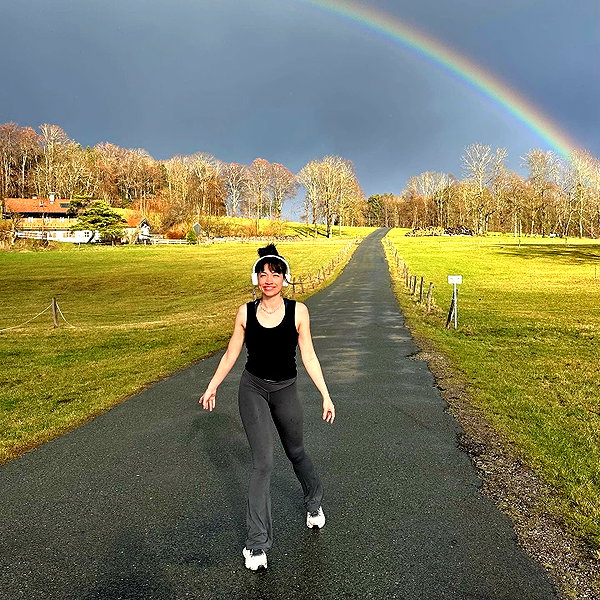 romi_henenson instagram image archive image